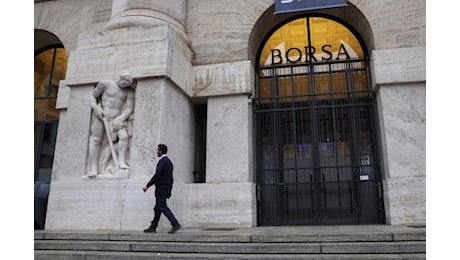 Borsa Milano in cauto rialzo, attesa per inflazione Usa, corrono Bper e banche