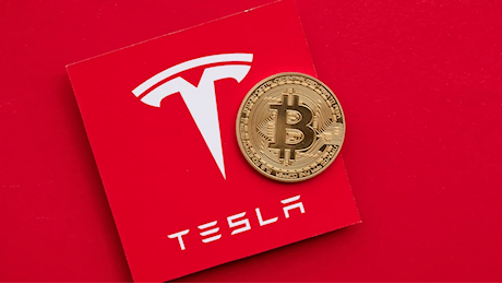 Bitcoin e Tesla due asset vincenti con la vittoria di Trump: guadagni fino al 30% dalle elezioni