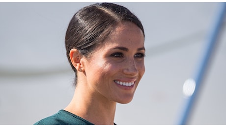 «Ustioni e disturbo post traumatico»: Meghan Markle sotto accusa per la ricetta dei suoi sali da bagno. Chiesti 10 milioni di risarcimento
