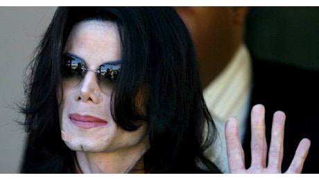 Michael Jackson aveva accumulato più di mezzo miliardo di dollari di debiti quando morì nel 2009