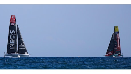 Luna Rossa sconfitta indolore con INEOS Britannia, resta al comando della Louis Vuitton Cup