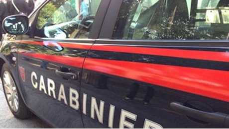 Roma, donna ferita soccorsa in strada: nella casa da cui è stata vista uscire trovato un uomo impiccato