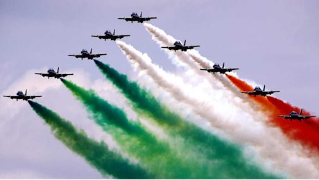 Incidente a Pantelleria, aereo delle Frecce tricolori va fuori pista: pilota ferito