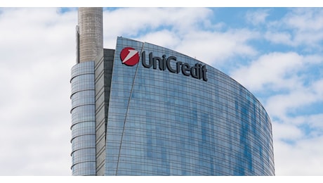 Unicredit debole con lo stacco del dividendo e le domande sulla quota di Delfin