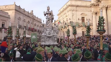 Francesco: il lavoro delle donne aiuta la Chiesa, crea cultura e convivenza