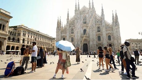 Allarme caldo africano in Lombardia, temperature fino a 36 gradi e notti tropicali: come proteggersi