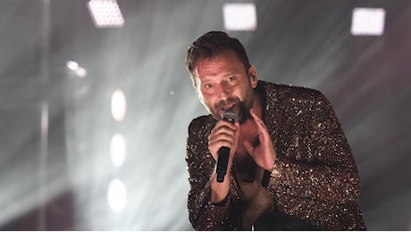 Cesare Cremonini in tour nel 2025, prevendite al via: le date, i prezzi e i biglietti