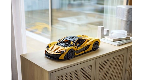 LEGO Technic McLaren P1 ufficiale: un enorme set in scala 1:8 con quasi 4mila mattoncini