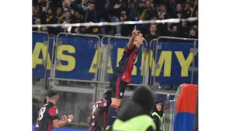 Cagliari, tre punti d’oro: Verona battuto grazie a un gol di Piccoli