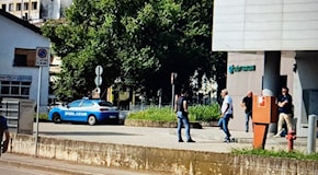 Tentativo di furto nella banca Credit Agricole di Vicenza, la polizia irrompe nell'edificio