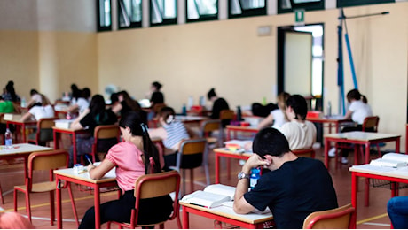 Maturità 2024, gli studenti pugliesi tra i migliori d'Italia: terzi per lodi (1720), il 9,9% ha ottenuto 100