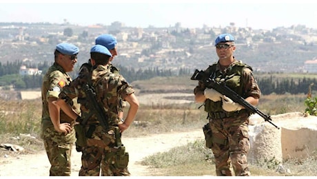 Libano, Idf colpisce basi Unifil: due sono italiane. «Distrutte le telecamere, non ci sono militari feriti»