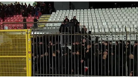 Monza-Milan, ultras rossoneri abbandonano lo stadio: il motivo | FOTO