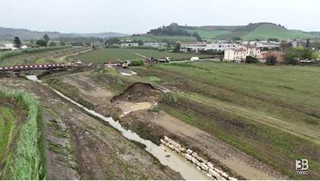 Cronaca Alluvione a Castelfiorentino, i lavori per far defluire l'acqua: video