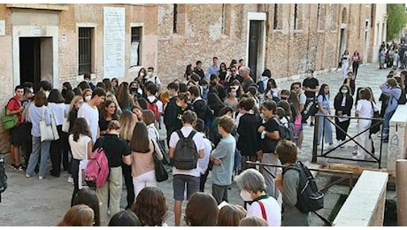 Maturità, raffica di 3 in greco scritto in un liceo a Venezia: studentessa rinuncia all'orale per protesta. «Voti offensivi»