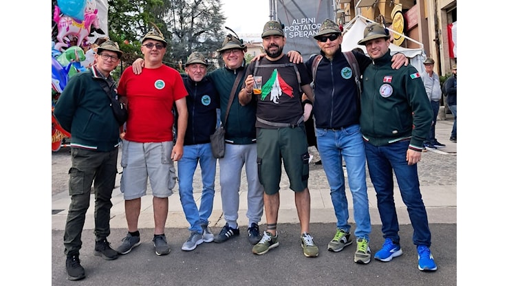 La Granda in marcia: le foto degli alpini cuneesi all’adunata di Biella - TargatoCN La Granda in marcia: le foto degli alpini cuneesi all’adunata di Biella - TargatoCN