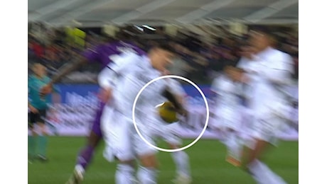 Perché il gol di Kean in Fiorentina-Napoli è stato annullato: cosa ha visto l’arbitro