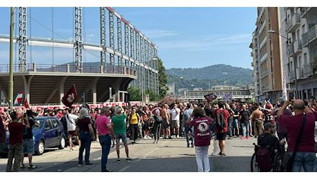 LIVE! La contestazione dei tifosi del Torino contro Cairo