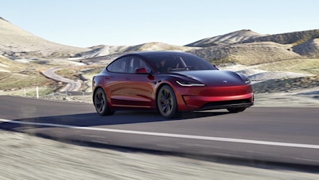 Dazi auto elettriche fatte in Cina, Tesla aumenta i prezzi della Model 3