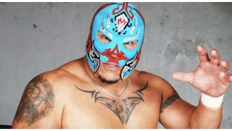 Rey Mysterio senior, morto il lottatore di wrestling: un anno e mezzo fa l'ultima esibizione