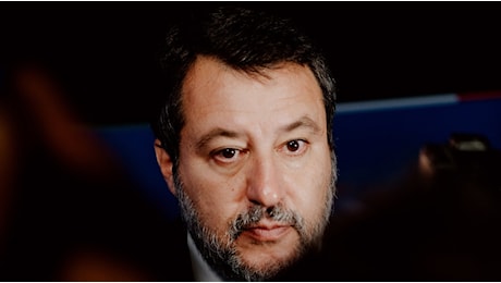 La polvere sotto il pratone. Salvini a Pontida per coprire tutte le sue debolezze (di A. De Angelis)