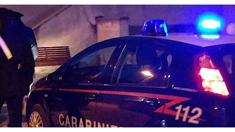 Spara a un bus e ferisce un coetaneo, arresto un 16enne nel Mantovano