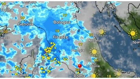 Maltempo, allerte meteo in Italia e temporali anche durante il weekend. Ecco dove piove (e quando smette)