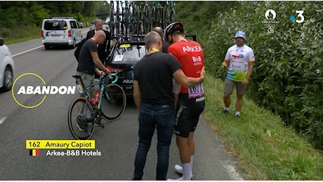 Tour de France 2024, altri due ritiri: Guillaume Boivin non riparte per malattia, l'acciaccato Amaury Capiot parte ma si ritira subito