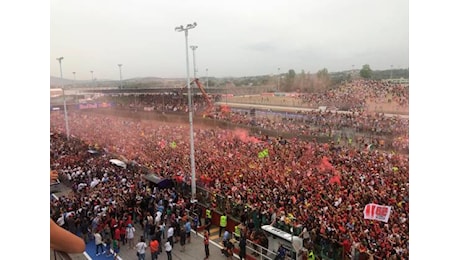 MotoGp, “Abbiamo qui tre grandi piloti...” poi partono i fischi a Marquez a Misano VIDEO