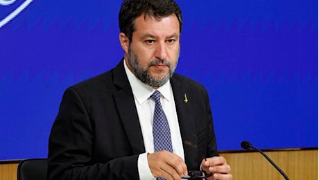 Tpl, Salvini firma l'ordinanza di precettazione: sciopero 29 novembre ridotto a 4 ore