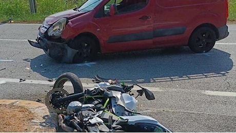 Tragico scontro tra moto e furgone a Vibo Valentia: un morto e un 13enne ferito