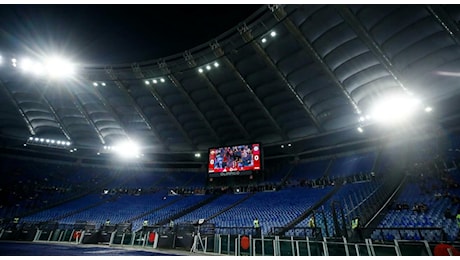 Roma-Inter, nuova protesta della Curva Sud non entra all'Olimpico per i primi 15': «Schifati da questa dirigenza»