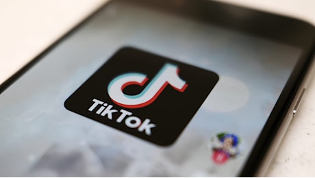 L'Albania blocca l'accesso a TikTok per un anno in tutto il Paese: ecco perché