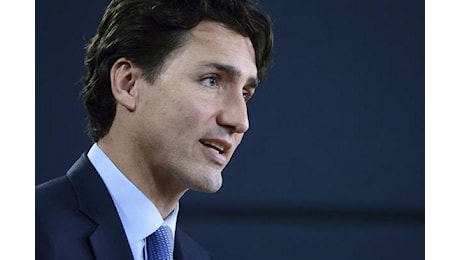 Trudeau lascia la guida del partito liberale dopo 10 anni: resterà premier fino alla scelta del nuovo leader