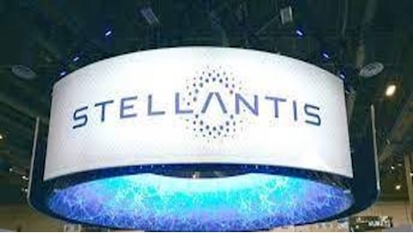 Stellantis-Renault, tornano le voci sulla fusione, con un terzo incomodo