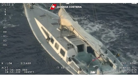 Reggio Calabria, arrestato migrante superstite del naufragio nello Jonio: durante la tempesta ha ucciso una 16enne per rabbia