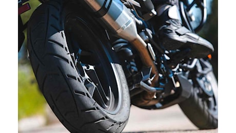 Gomme moto, cambia tutto per gli appassionati: cosa dice la legge