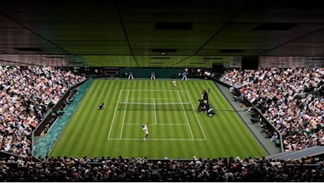 Perché sul centrale di Wimbledon non si può giocare oltre la mezzanotte: la regola del coprifuoco