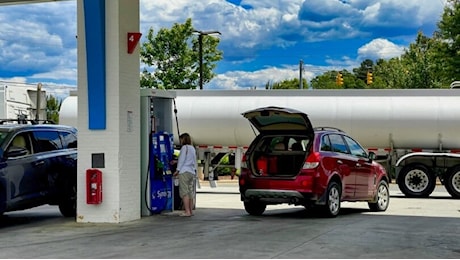 Benzina in rialzo: aumentano ancora i prezzi