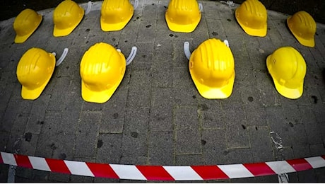 Operaio travolto e ucciso da un furgone: la tragedia in tangenziale