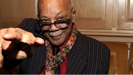 È morto Quincy Jones, leggendario produttore tra Michael Jackson e Sinatra