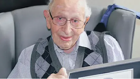 Morto l’uomo più vecchio del mondo: aveva 112 anni