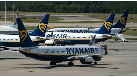 Ryanair rimborserà i costi extra del check in, l'Antitrust: «Condizioni ingannevoli». Chi sono i consumatori che saranno risarciti