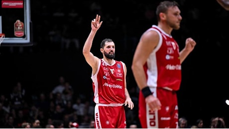 L'Olimpia Milano vince la Supercoppa italiana di basket, battuta la Virtus Bologna 98-96 ai supplementari