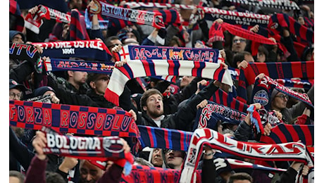 Bologna, lo striscione della Curva contro il presidente del Milan Scaroni FOTO