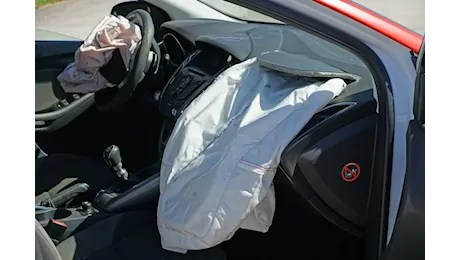 Airbag difettosi Citroen: PSA Italia obbligata a fornire l’auto sostituiva e procedere urgentemente alla sostituzione – Il Caffe