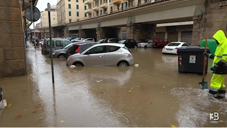 Meteo. Maltempo in Liguria, strade allagate a Savona. Video