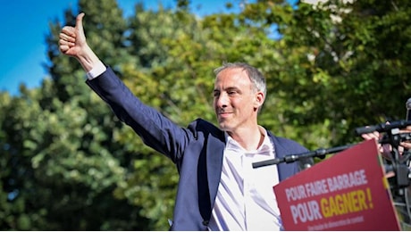 Raphaël Glucksmann, l'europeista con Mélenchon «a malincuore» per sfidare Le Pen: «L'estrema destra svolta senza ritorno»