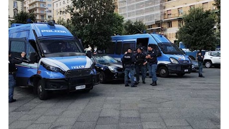 Blitz nel cuore di Napoli, arrestate 60 persone: maxi operazione della Polizia