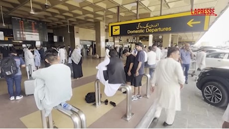 VIDEO Pakistan, sospese operazioni di volo a Karachi dopo attacchi indiani